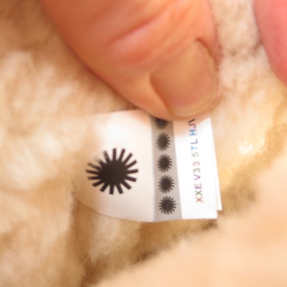 UGG Australia NEW Boots Classic Ugg Gem Mini Women's 10 CHE Chestnut NIB - Picture 12 of 14